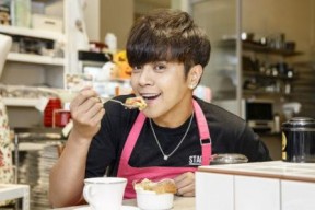 娱乐吃瓜解说博主推荐,跟随吃瓜博主一起探索明星幕后故事